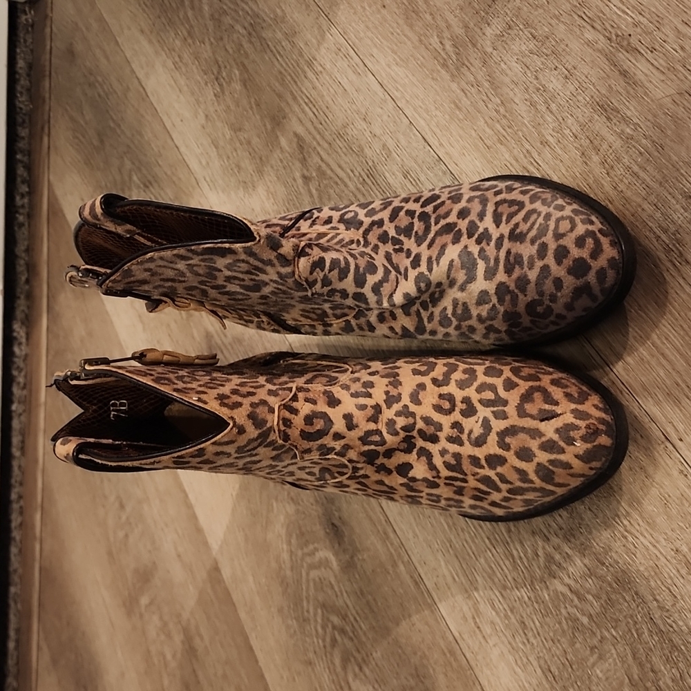 Ariat leapored print darlin booties size 7 - Picture 2 of 12
